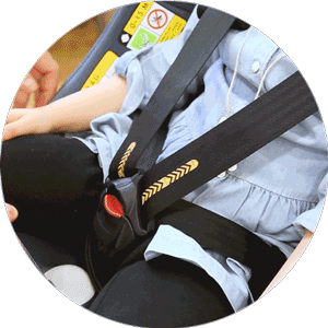 Tighten the harness of your child seat with Marie's Harness+ | Swandoo