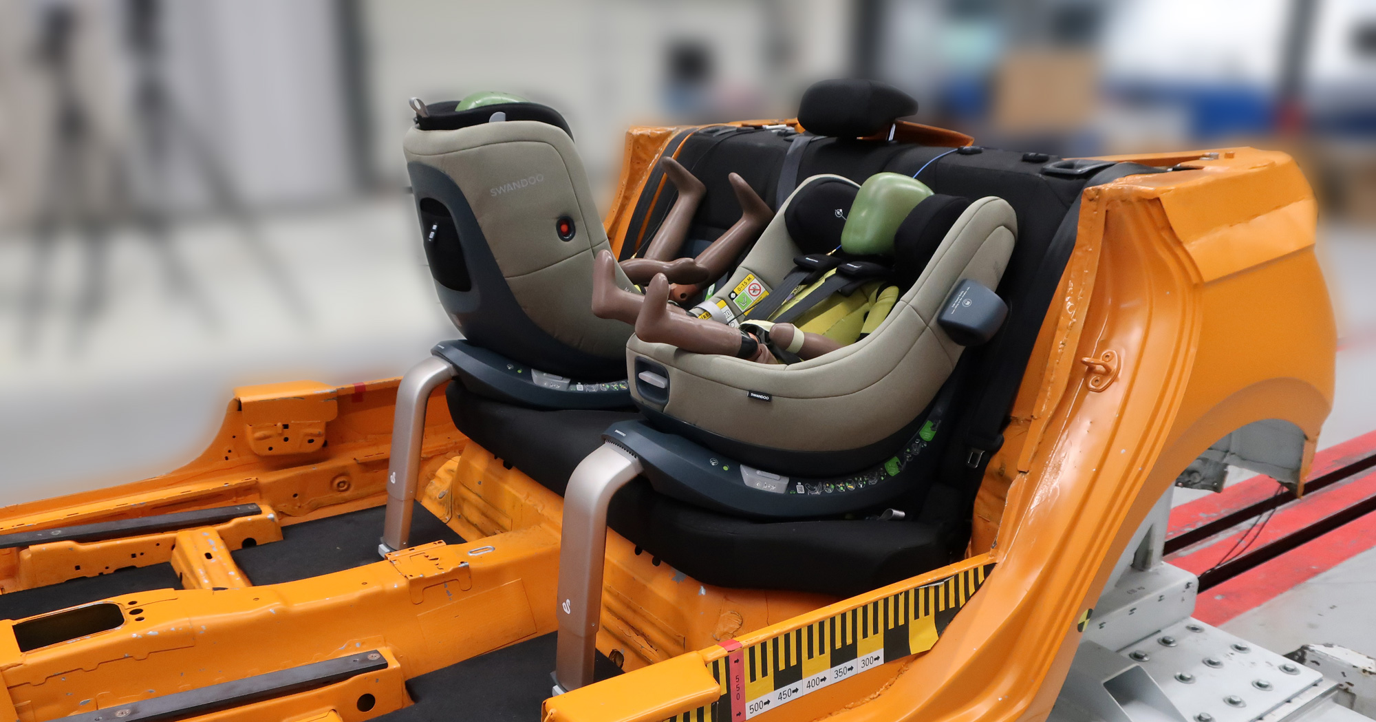 Crashtesting of Swandoo's rotating child seat Marie in different configurations